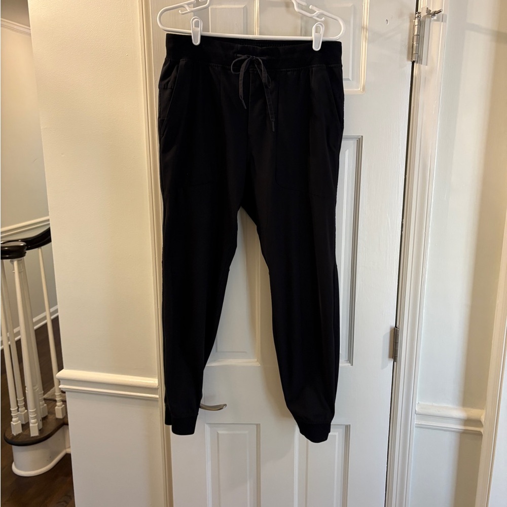 Lululemon Men’s ABC Black Joggers Shorter